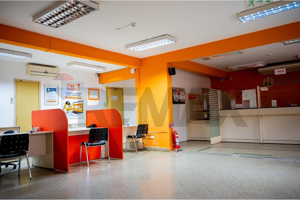 OFICINA CORPORATIVA EN VENTA EN SANTISIMA TRINIDAD — foto 3