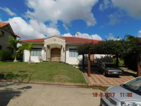 Colinas Del Urubo Vendo Linda Casa