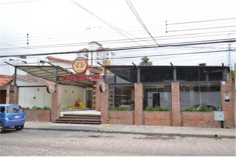 Inmueble Con Estratégica Ubicación Ideal Para Restaurant Y Negocio