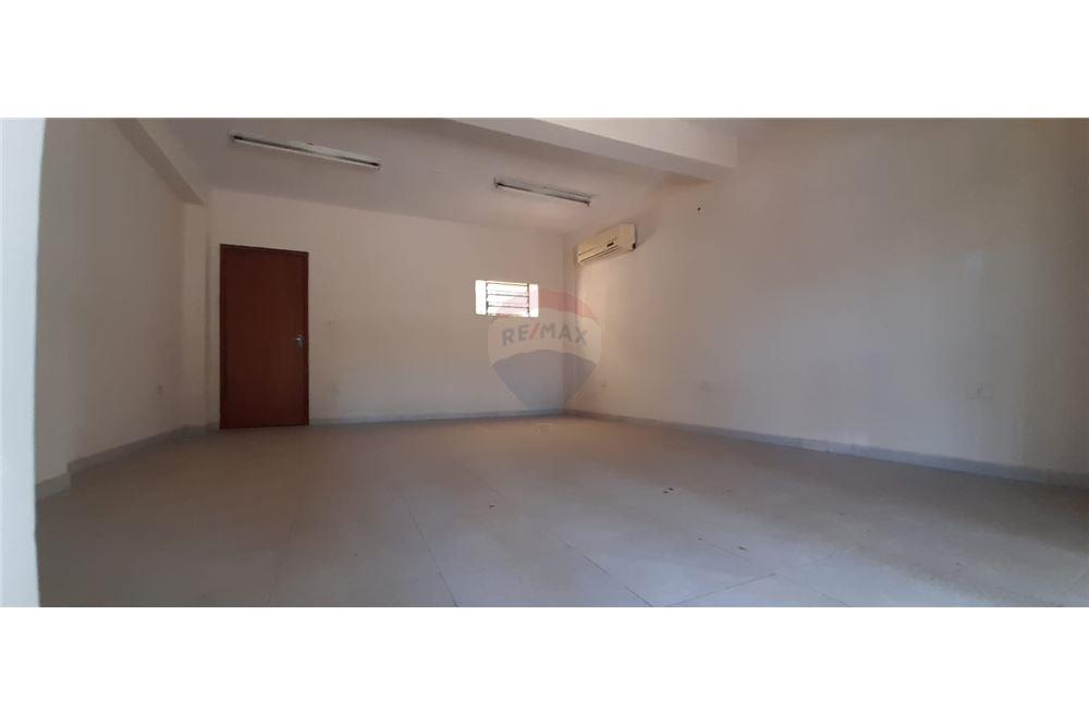 Salón Comercial en Alquiler. Bo. Bella Vista — foto 3