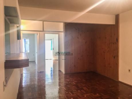 Lindo Apartamento De 2 Dorm En Excelente Ubicacion