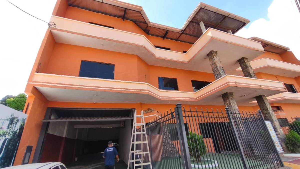 Imponente Inmueble Comercial en San Lorenzo: Edificio Administrativo + Tinglado — foto 3