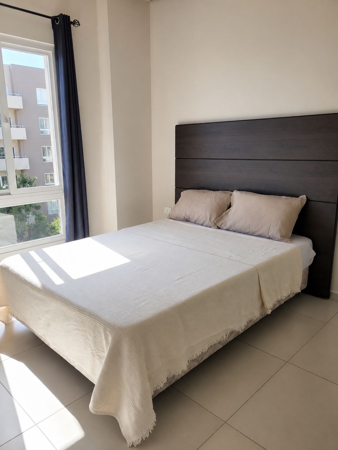 ALQUILO DEPARTAMENTO AMOBLADO DE 1 DORMITORIO LUQUE. — foto 3