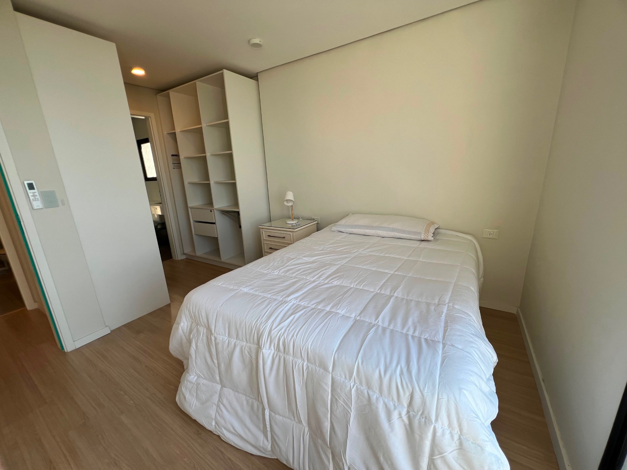 Alquiler Depto Amoblado De 2 Dorm, 2 Cocheras En El Barrio Recoleta — Foto 1