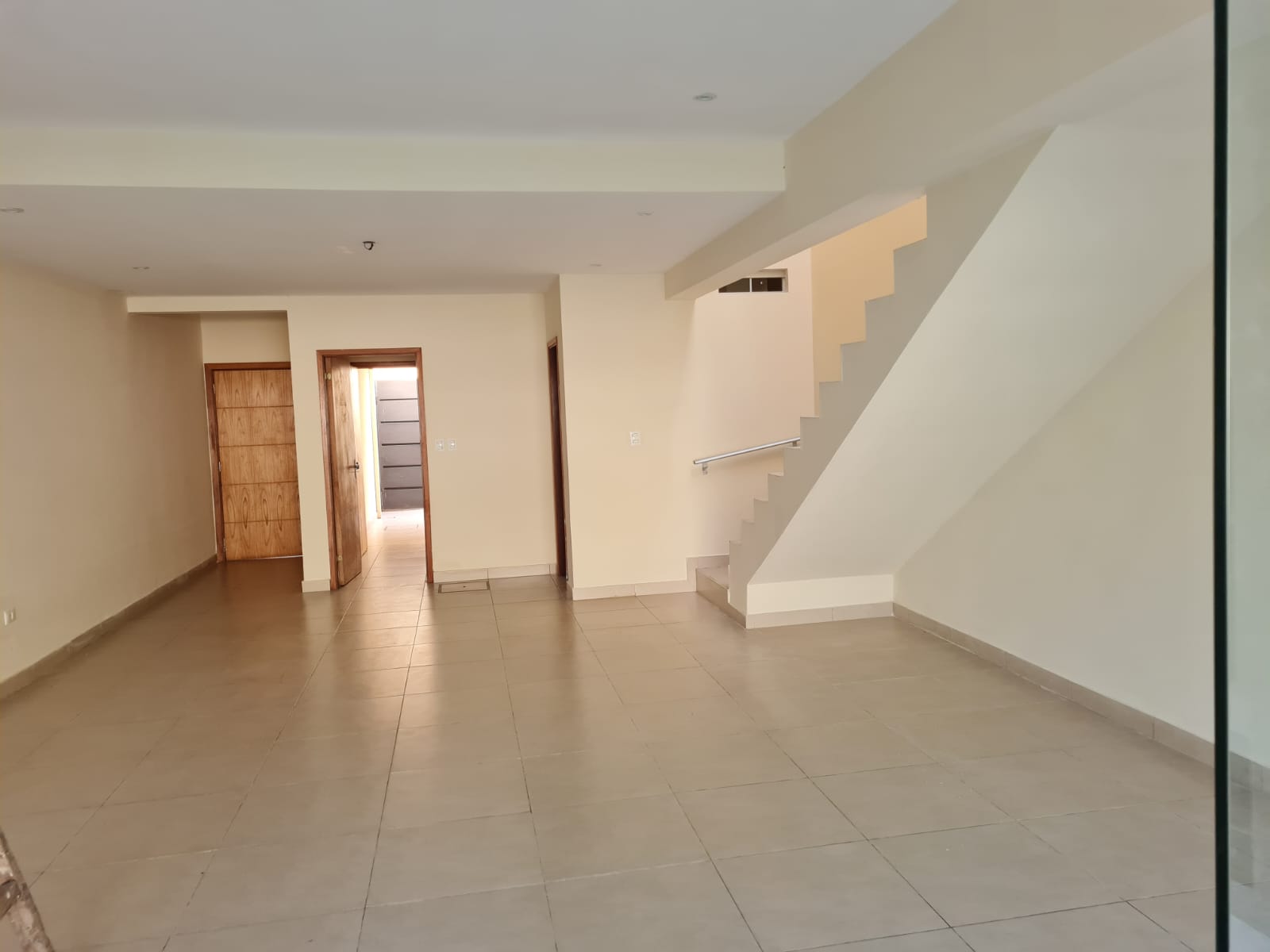 VENDO DUPLEX FDO. DE LA MORA ZONA NORTE — foto 2