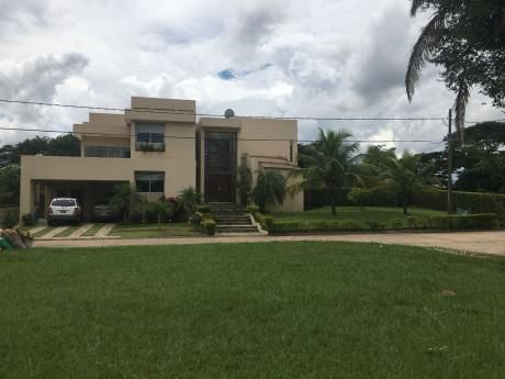 Vendo Hermosa Casa En Club De Polo