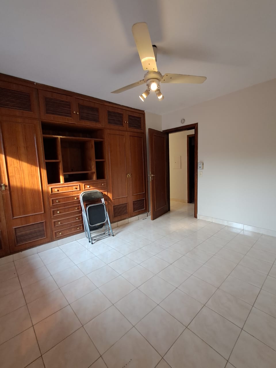 ALQUILER DÚPLEX EN ESQUINA CON QUINCHO – ZONA CASA RICA LOS LAURELES — foto 3
