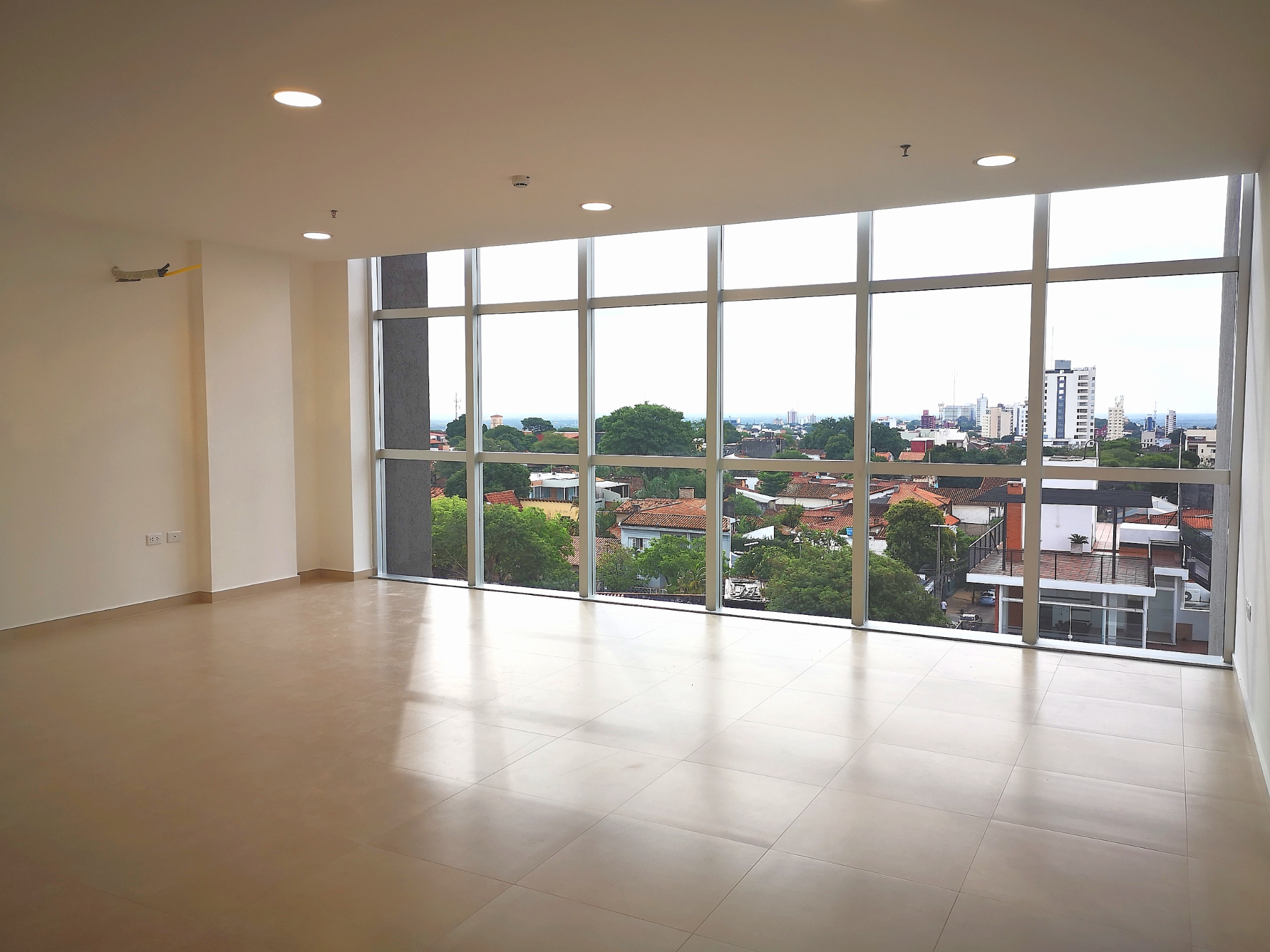 Inversión! Oficina de GRAN VISTA en Zenith Félix Bogado. — foto 2