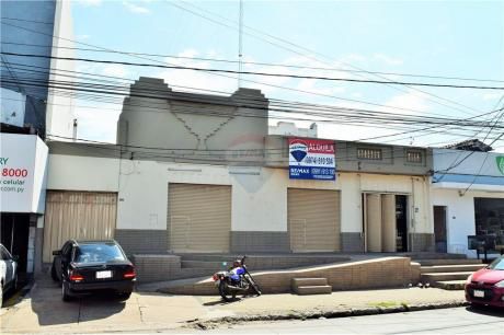 Amplio Local Comercial Sobre Eusebio Ayala