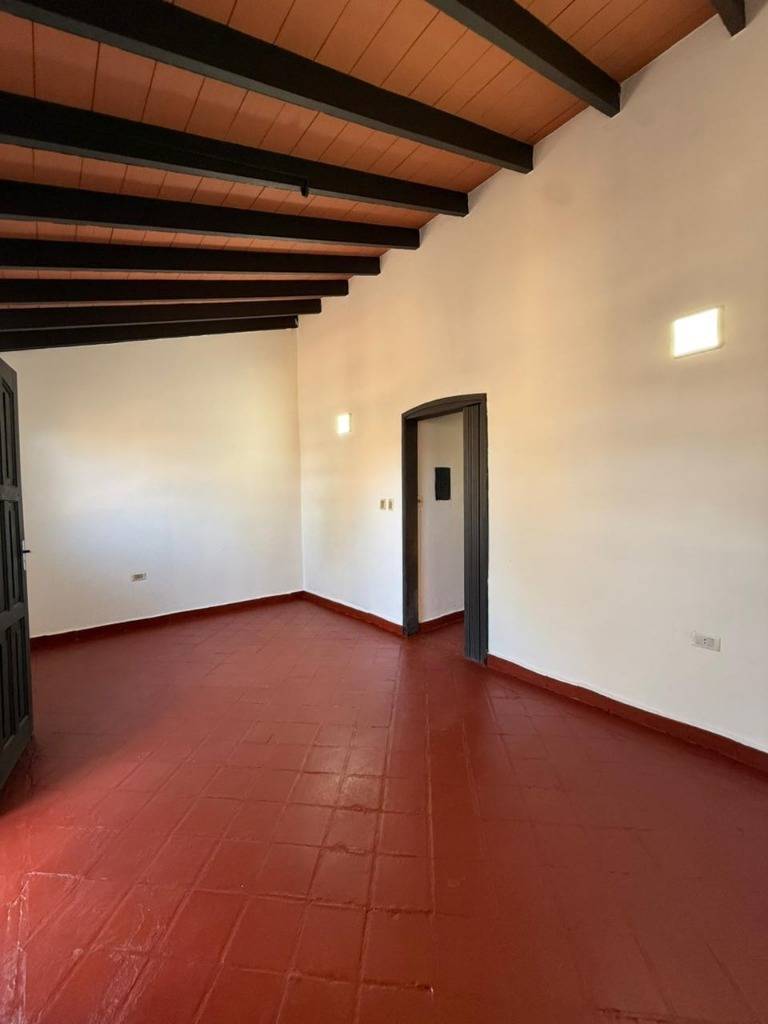 ALQUILO DUPLEX EN LUQUE — foto 2