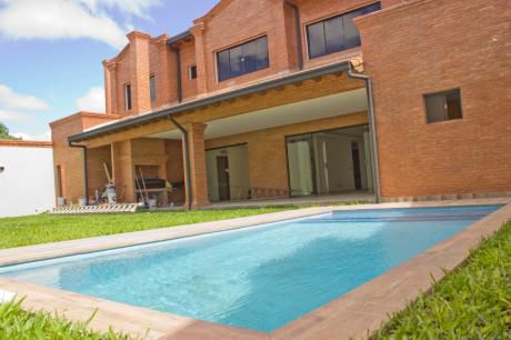 Vendo Espectacular Residencia En Villa Aurelia - A Estrenar