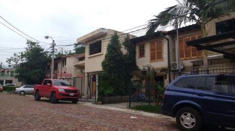 Vendo Duplex En Lambaré. En Barrio Cerrado A Una Cuadra De Cacique Lambaré.