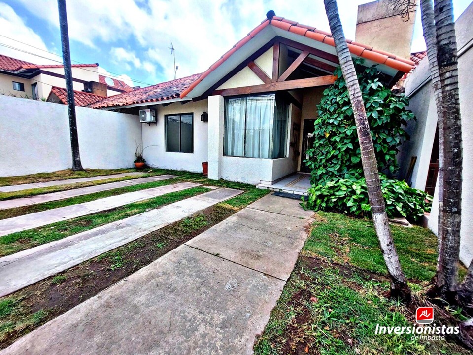 Hermosa Casa En Venta Sobre Avenida Zona Este