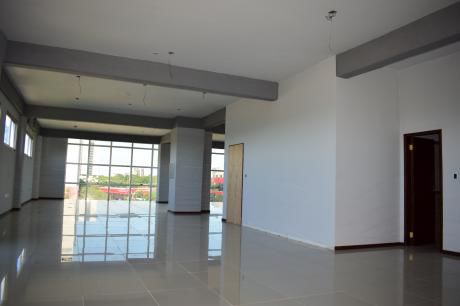 Alquiler De Oficinas En Edificio Kuarahy