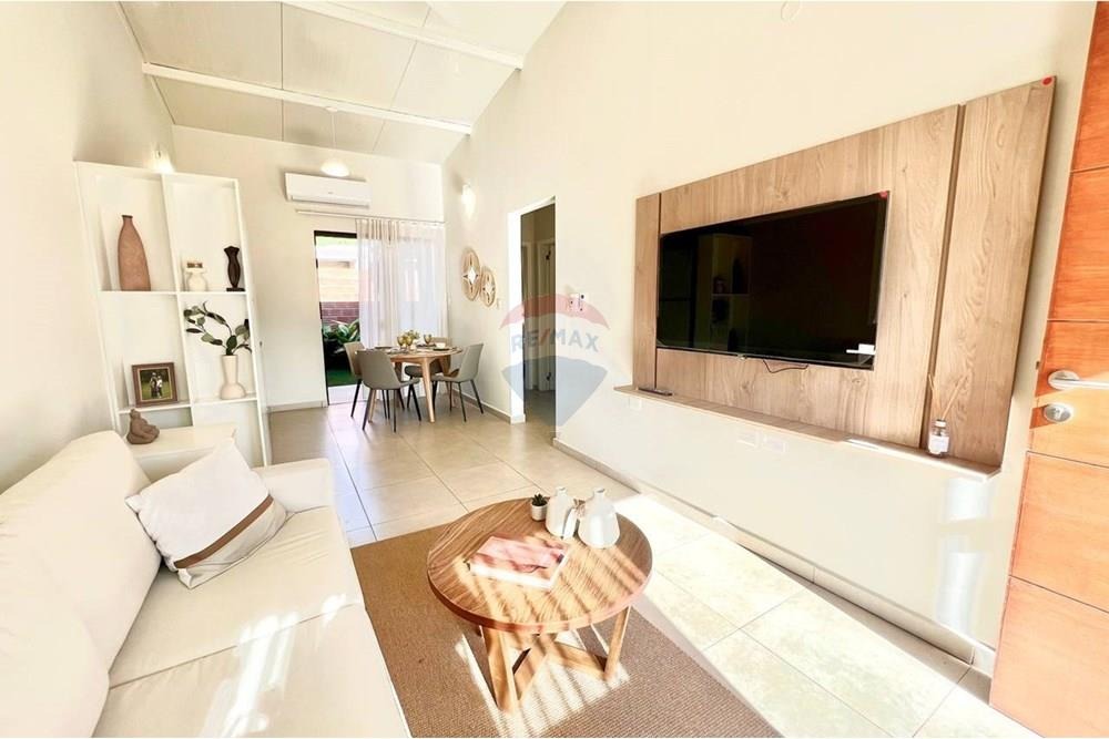 Chalet - Venta - San Lorenzo, Paraguay — foto 2