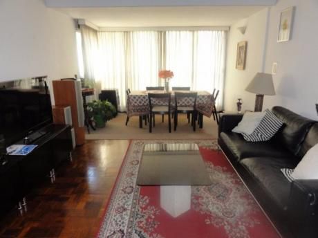 Excelente Apartamento De Tres Dormitorios. Pocitos