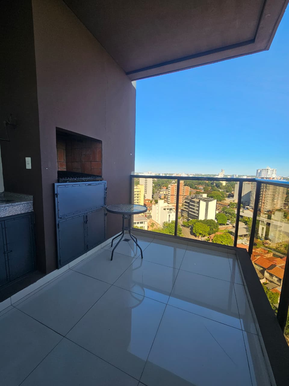 Casa en alquiler en Ycuá Satí
