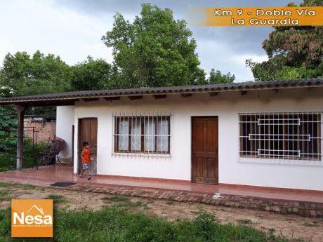Casa Con Amplio Terreno En Venta