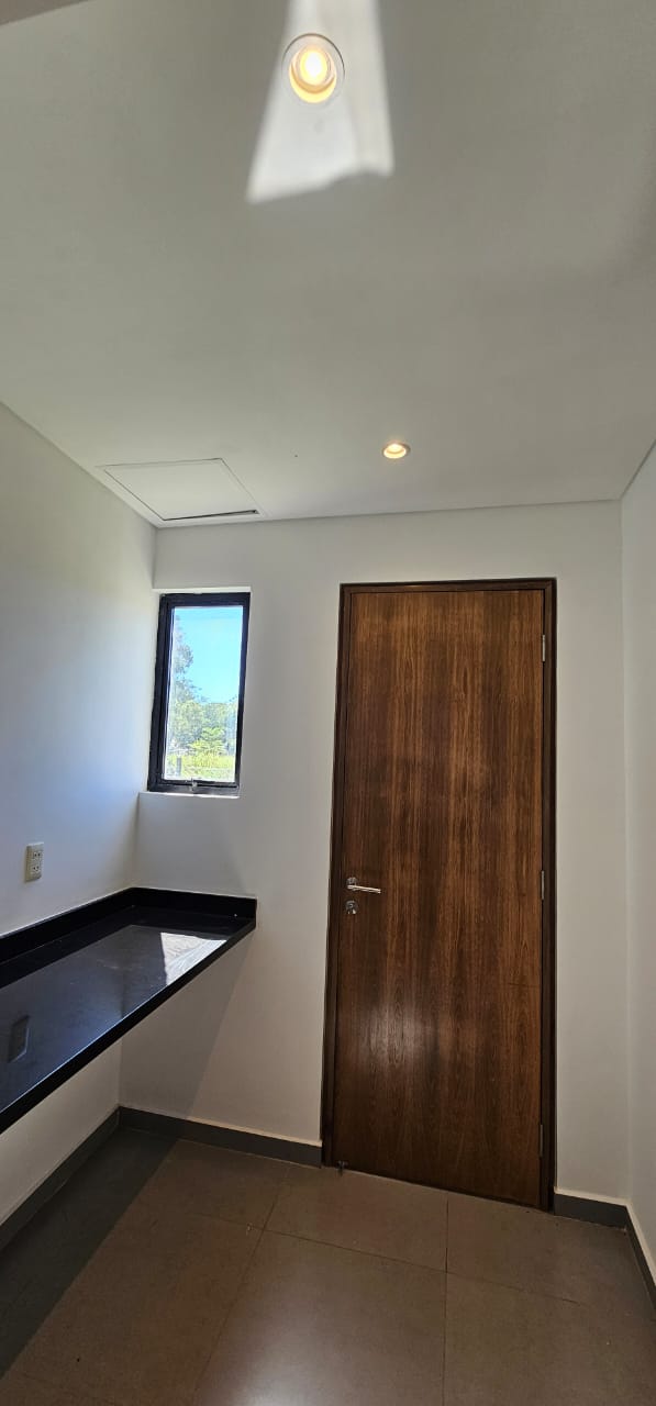 CASA EN ALQUILER DE 3 DORMITORIOS EN MARIANO ROQUE ALONSO — foto 3