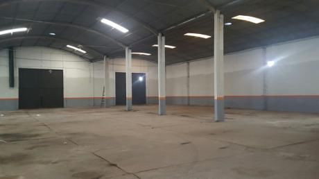 Alquilo Amplio Depósito En Asunción Por 838 Mts2, Zona Asunción Golf Club