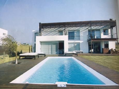 Casa En Venta Y Alquiler En La Tahona