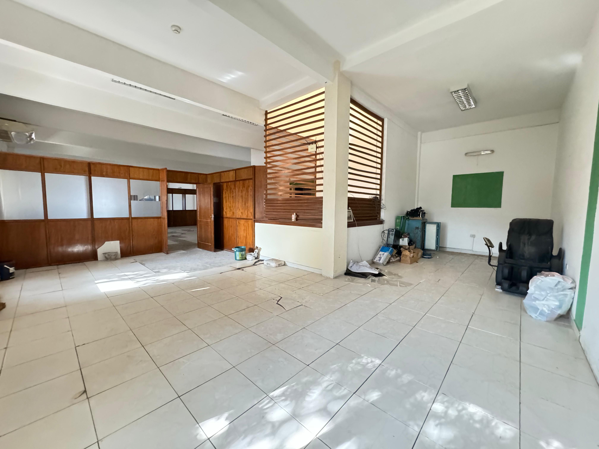 EDIFICIO CORPORATIVO EN VENTA – ZONA MERCADO 4 — foto 3