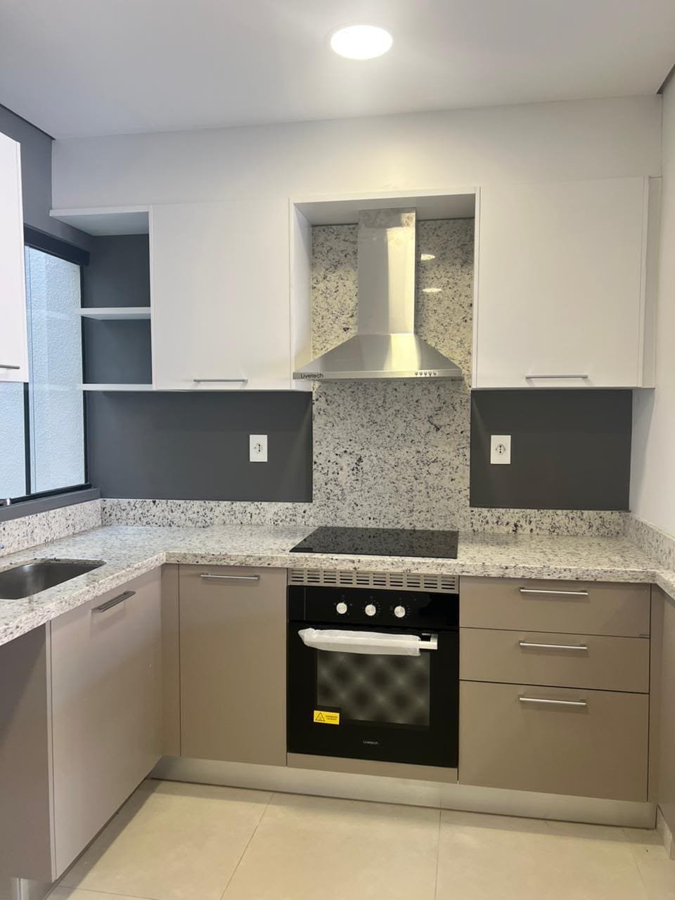 DUPLEX EN ALQUILER. JARDÍN DE ORO. LUQUE. — foto 2