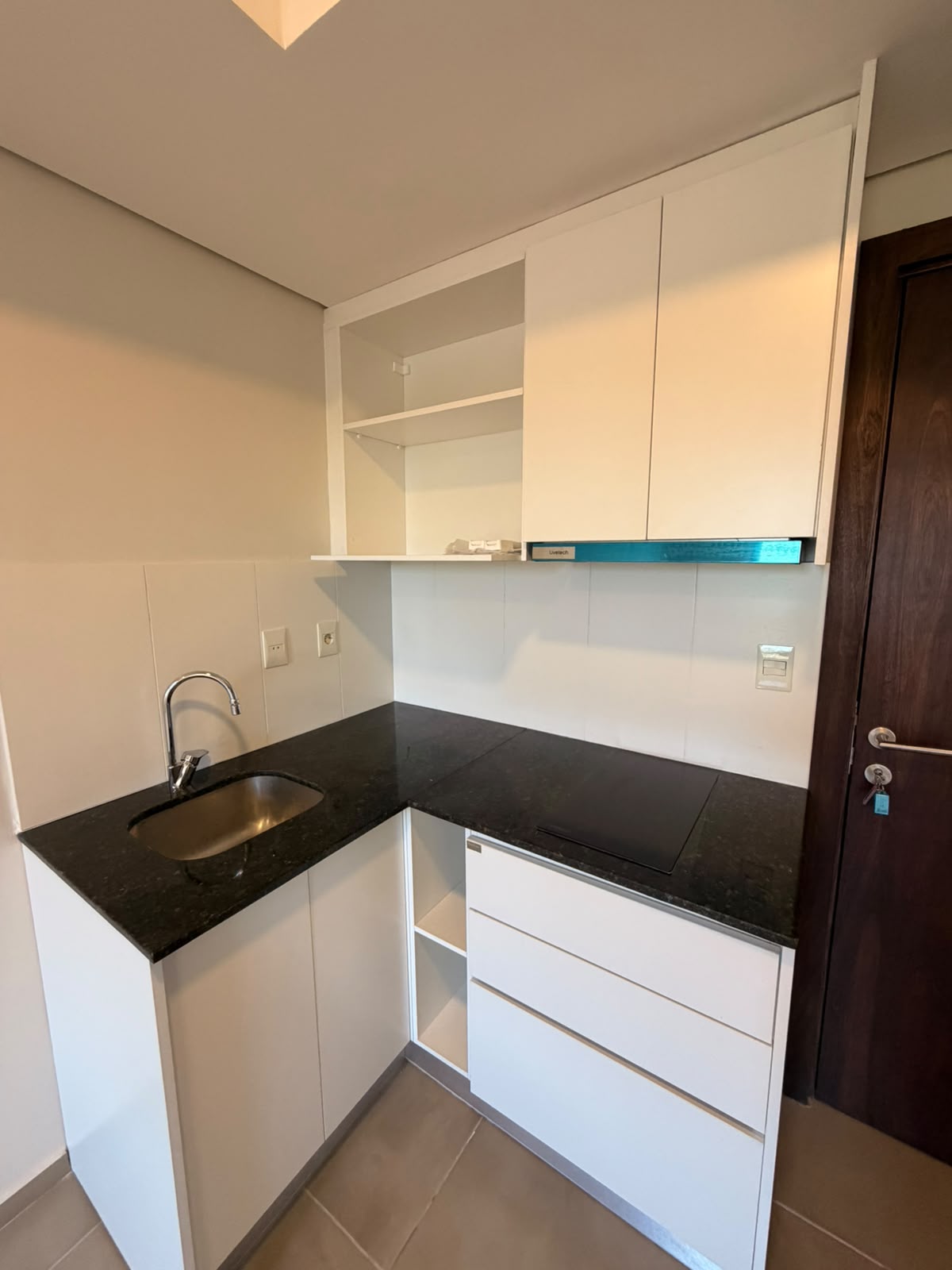 Moderno Departamento En Alquiler En Luque — foto 3