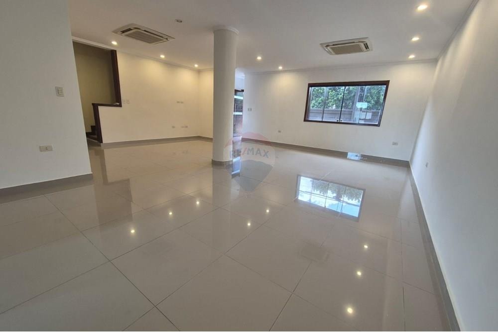 Casa en alquiler en San Lorenzo Barrio Espíritu Santo — foto 2