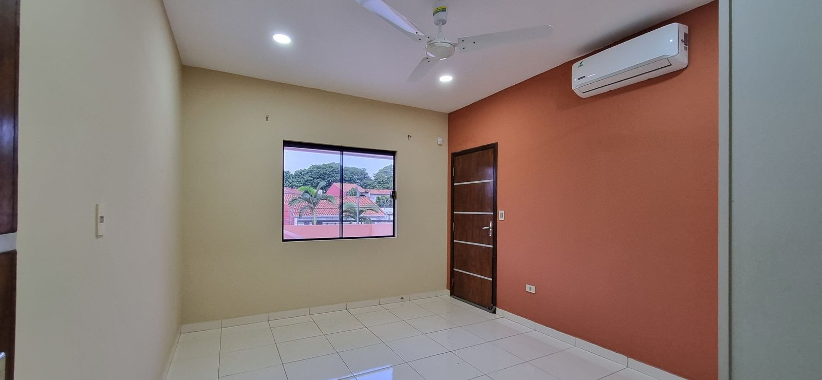 CASA EN FERNANDO DE LA MORA - ZONA SUR — foto 3