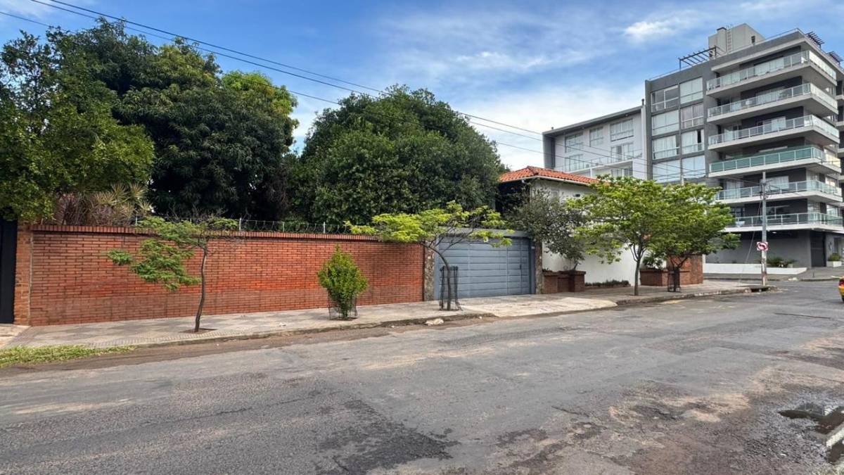 Vendo propiedad en esquina Barrio Herrera — foto 2
