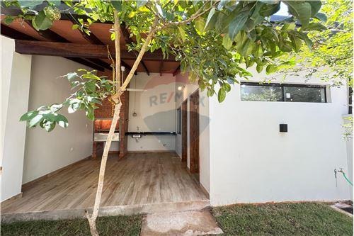 Casa en venta en Lambaré — foto 2