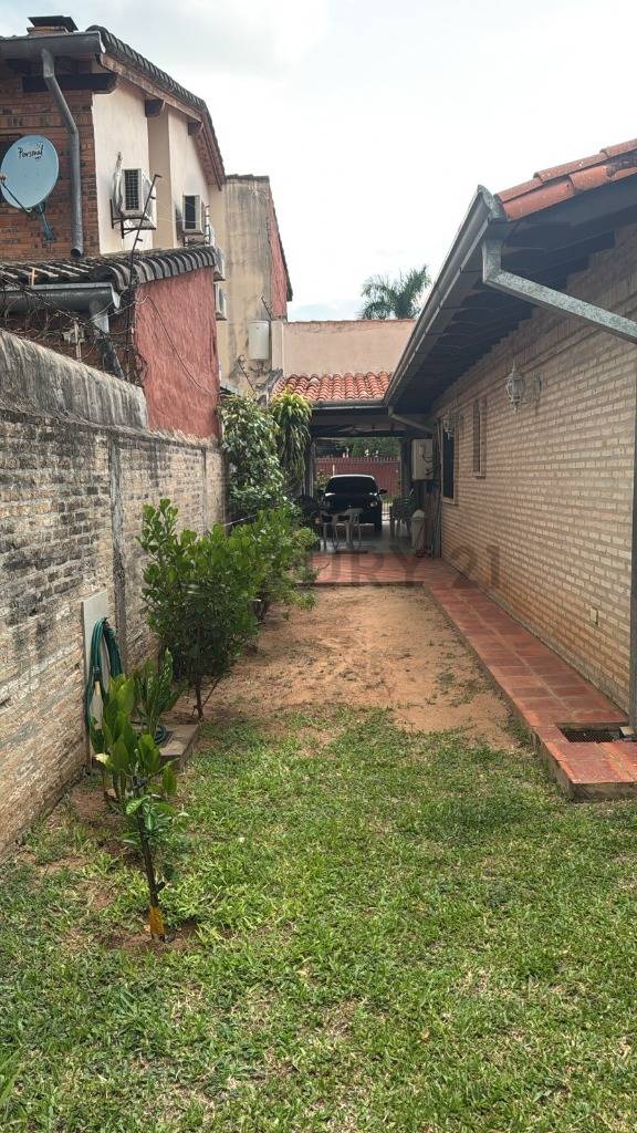 Vendo casa en barrio Las Lomas, toda la casa en planta baja — foto 2
