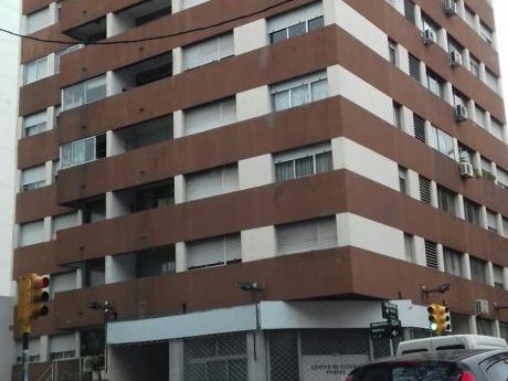 Apto 1 Dormt Al Frente Ascensor