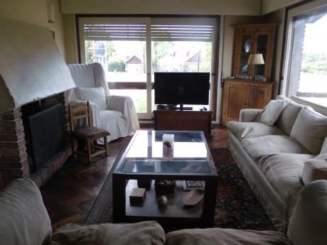 Venta Casa En Carrasco Sur