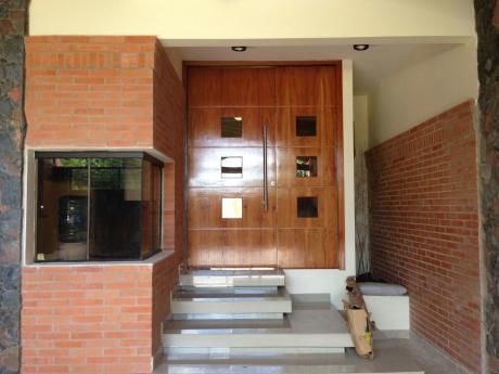 Bello Duplex En Lambare Zona Super Pueblo