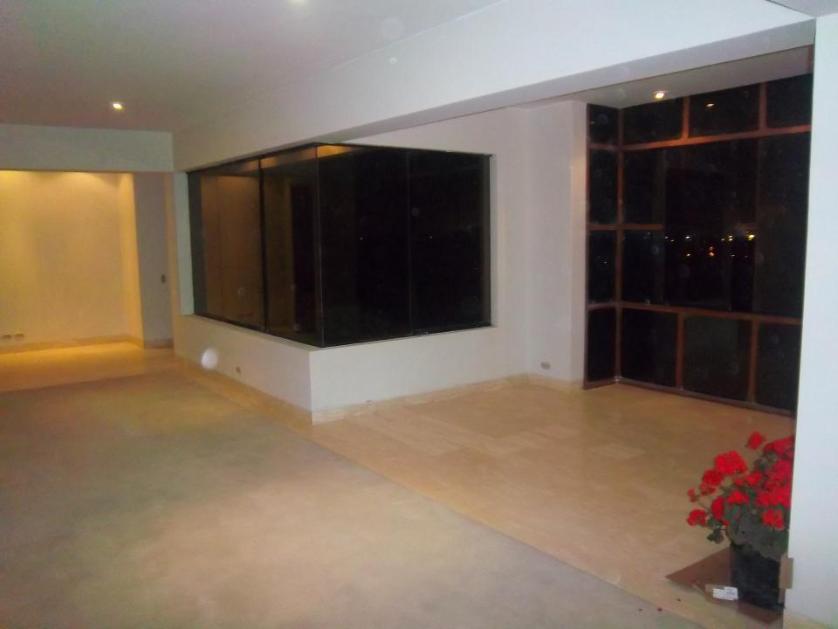 Alquiler De Departamento En Jesús María, Olavegoya. Ref. F5AEF