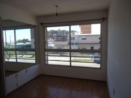 Apartamento Equipado, Sobre Rambla!!