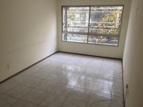 Impecable Colonia Y Rio Branco, Vig. 24 Hrs.