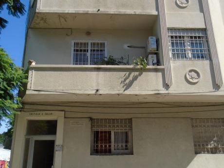 Apto 2 Dorm Pocitos (e.masculino)