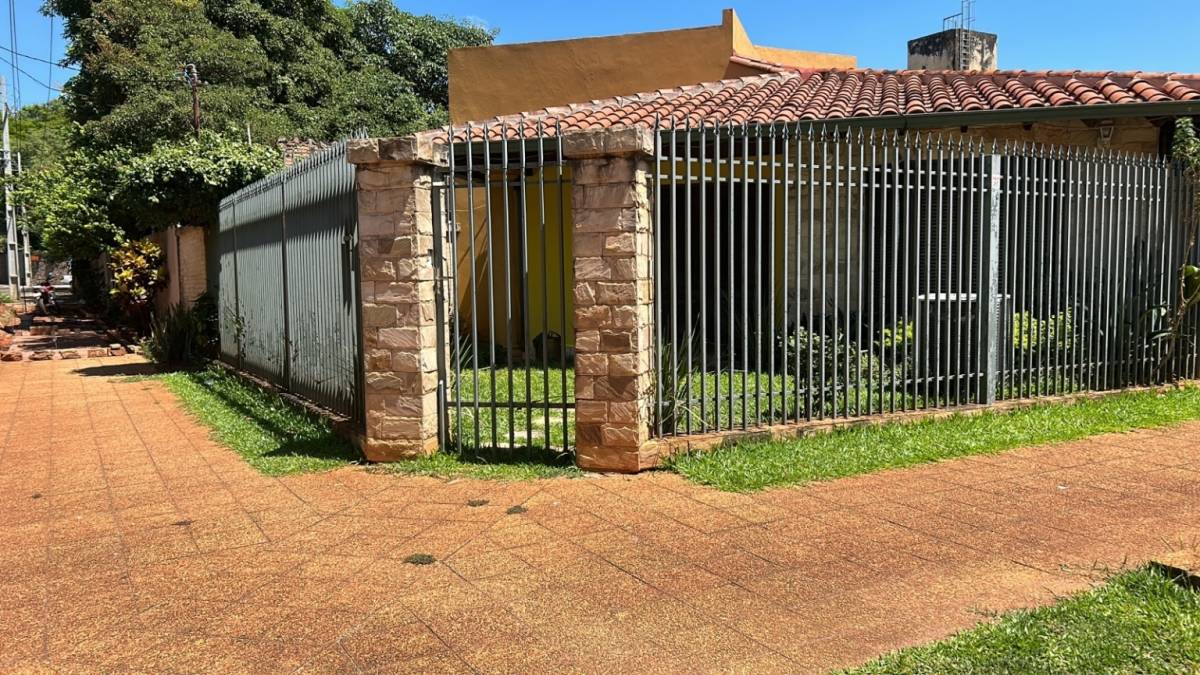 ALQUILO CASA EN ESQUINA EN FDO DE LA MORA — foto 2