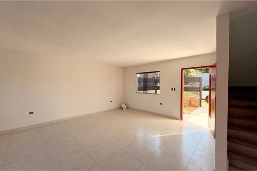 Casa-Venta-Alaska, Laurelty, Luque, Central — foto 3