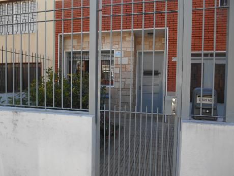 Atencion Inversores!! Buceo Sur, Padron Unico Casa Mas Dos Aptos.