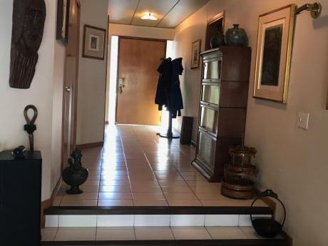 Solida Casa De 4 Dormitorios, Escritorio, Estar Y Fondo Punta Carretas
