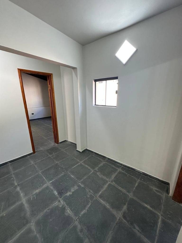 ALQUILO OFICINA CON EXCELENTE UBICACION. ZONA CASA RICA ESPAÑA — foto 3