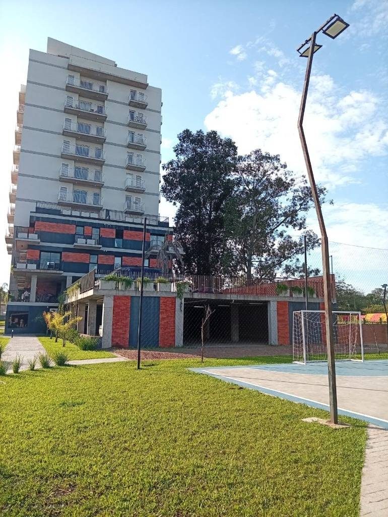 Alquilo departamento a estrenar s/ muebles zona aeropuerto, Luque   Oga Jardin — foto 2