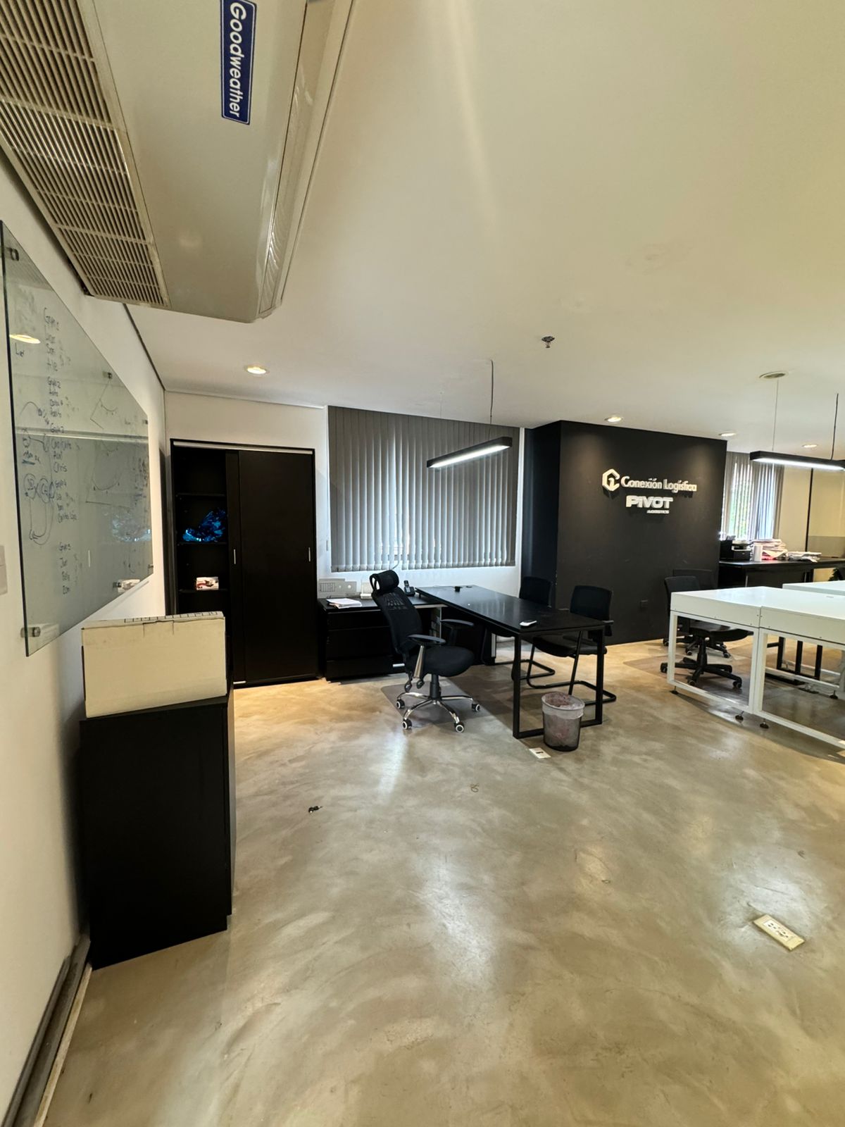 Alquilo Oficina Amoblada de 80 m2, Zona Eje Corporativo - LOF7683432 — foto 3