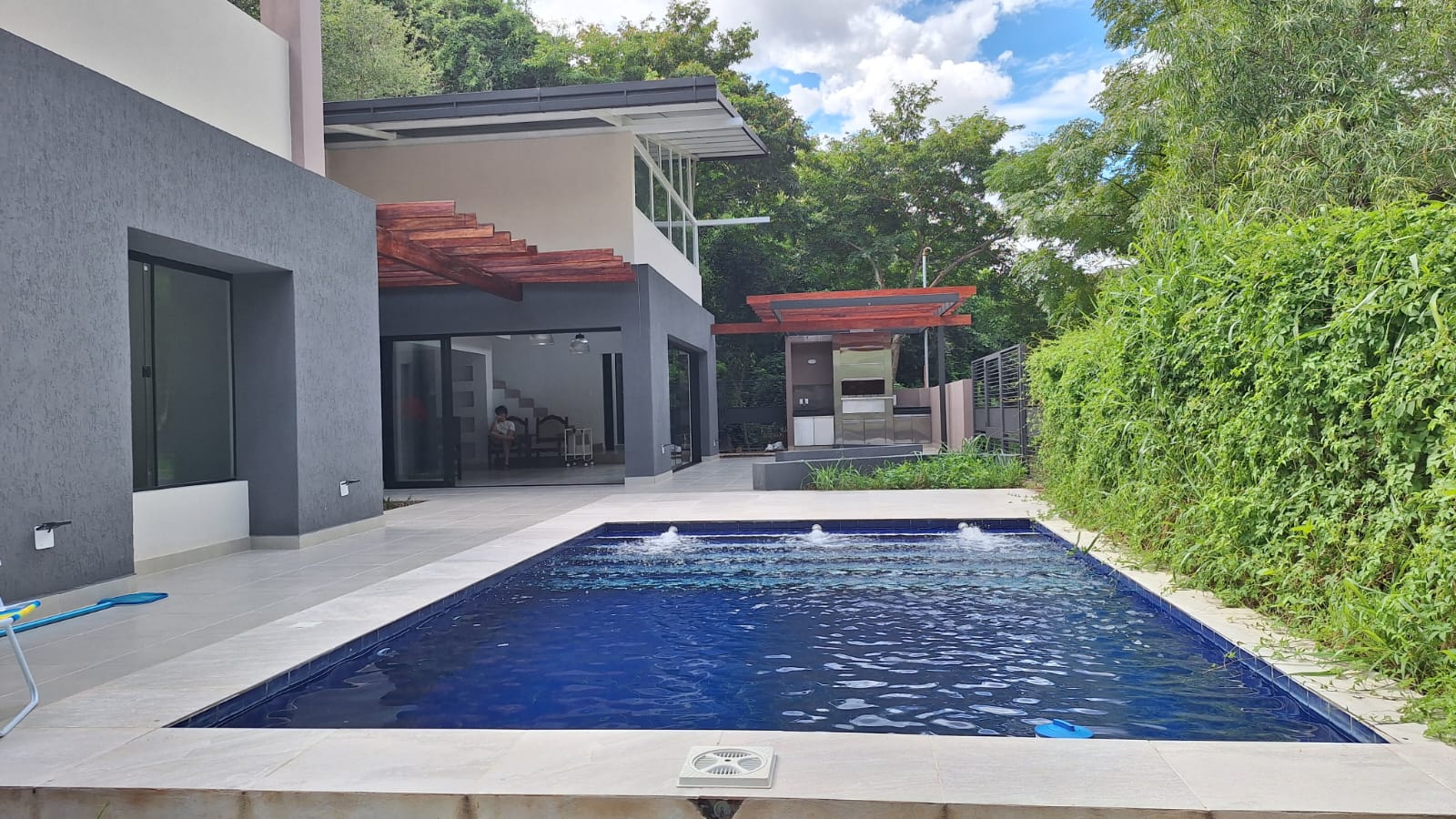 VENDO CASA EN SAN BERNARDINO ZONA CLUB LAGO AZUL — foto 2