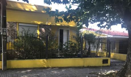 Casa En Colon Muy Cómoda Prox Garzon.