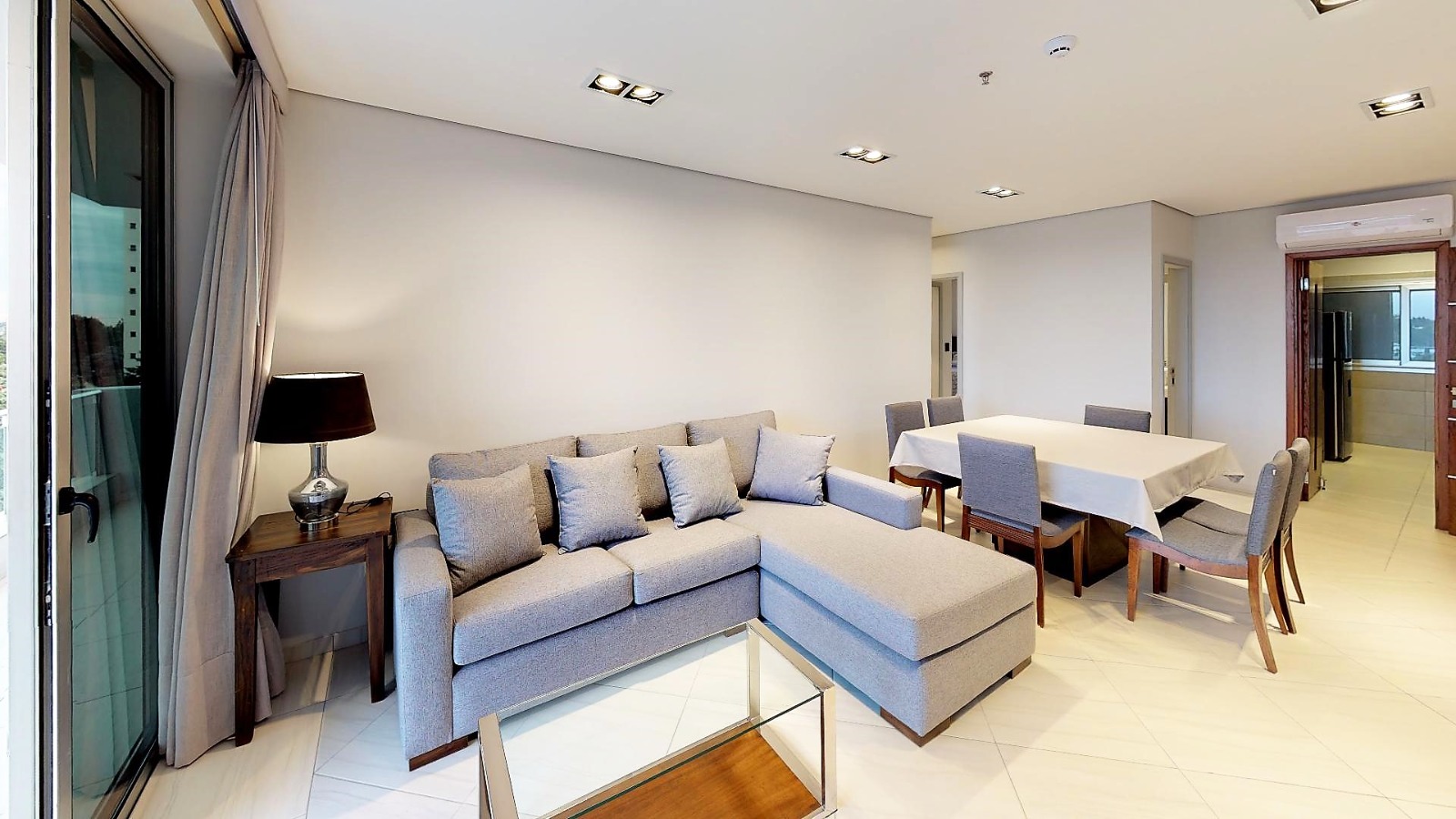 Departamento En Alquiler Amoblado De 2 Hab En Suite, Zona Shopping Del Sol — foto 2